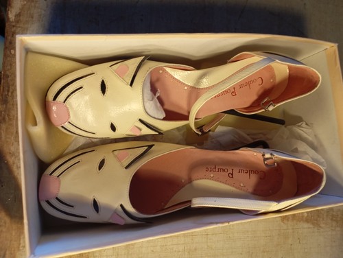 Paire chaussures femme - chaussures,