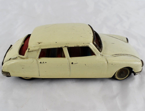 Bandai citroen tout en - citroen, ds