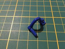 Charnière droite du capot