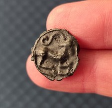 RARE POTIN TRICORNU à la