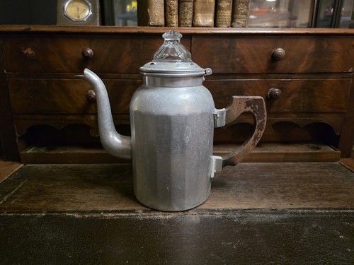 Ancienne cafetière - , en