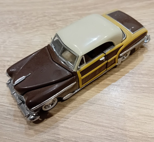 Voiture miniature medailler - voiture,