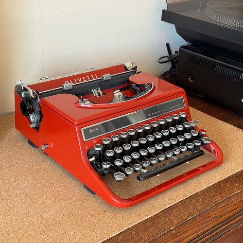 Rare red olivetti studio - rare,