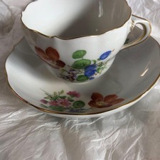 4 tasses et soucoupe Meissen