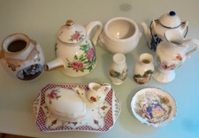 LOT DE BIBELOTS PORCELAINE FAÏENCE MINIATURES