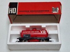 JOUEF – Wagon citerne nettoyeur de voies dans sa boite d’origine