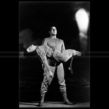 Photo F.011289 FAITH DOMERGUE & REX REASON (THIS ISLAND EARTH) 1955