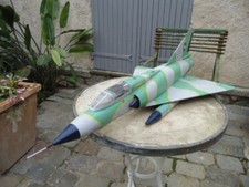 GRANDE MAQUETTE D'AVION EN