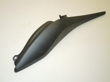 Carénage arrière gauche HONDA HORNET CB 600 F de 2007 / 2013 77220-MFG-D000