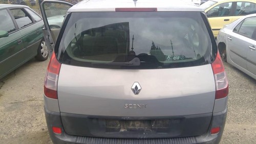 Malle hayon arriere renault - malle/hayon,