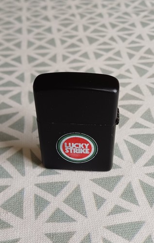 Briquet essence style zippo