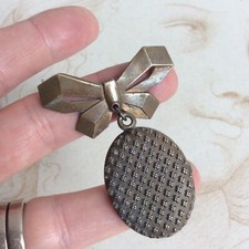 Broche Ancienne à Secret