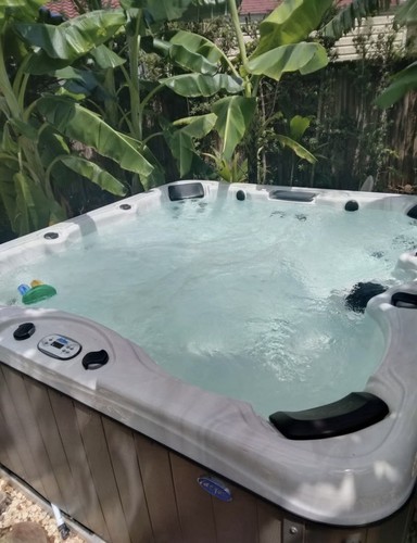 Jacuzzi spa hot tub - jacuzzi/spa/hot,