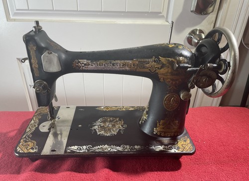 Antique 1924 model 127 singer - 127,