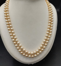 Bijou ancien collier en perles nacrées double rangs avec beau fermoir doré