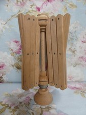 Ancien Petit Dévidoir a Laine Bois sur Pied jolie pièce de Collection Art Pop