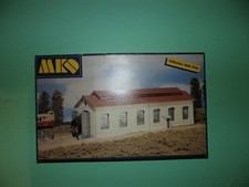 MKD maquette à monter remise à locomotives 550 NEUF (n°1)