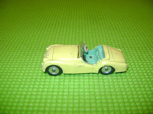 Dinky toys 105 triumph - toys,