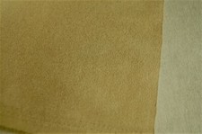 Coupon N°307 tissu d'ameublement Alcantara microfibre jaune sable SUEDE entoilé