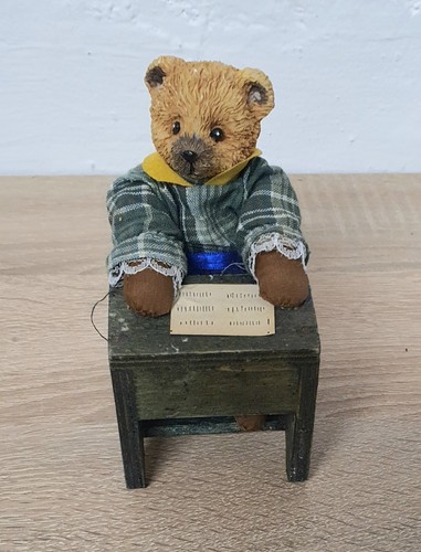 Ours peluche vintage sur le - vintage,