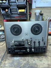 Magnétophone à bande Akai