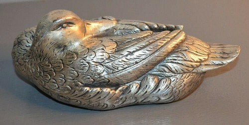 Statue sculpture figurine - statue,