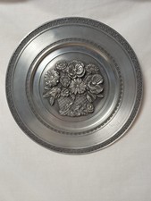 Assiette Décorative Aux Motifs Floraux Bien Détaillés En Étain 97%