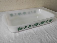 Ancien Plat Arcopal pour