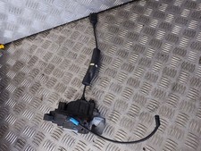 Serrure fermeture porte avant