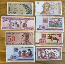 JOLI LOT DE 8 BILLETS ÉTRANGERS  VOIR PHOTOS (BILL 180-13)