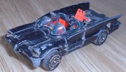Corgi junior batmobile dc - batmobile,