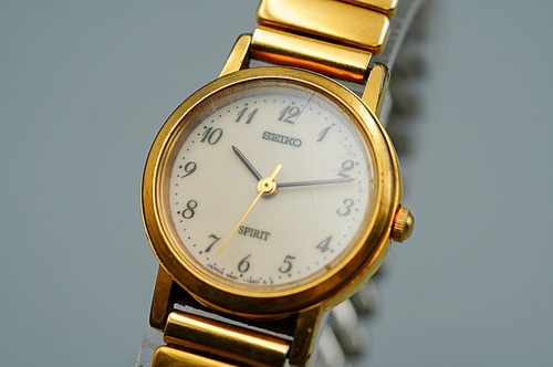 Exc montre femme vintage - *exc+5*,