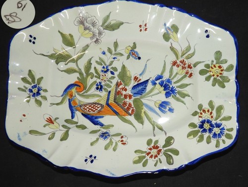 Grand plat ancien
