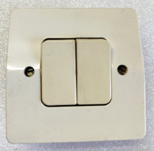 Legrand Neptune Double Interrupteur à griffes Blanc TBE