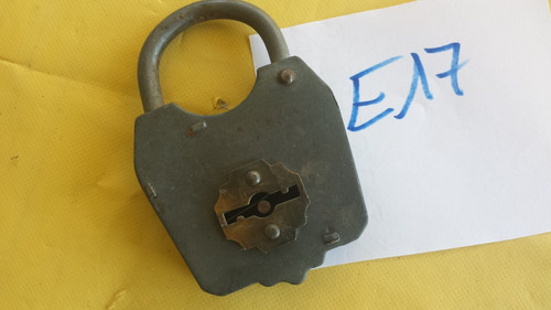 E17 ancien cadenas métal - ancien,
