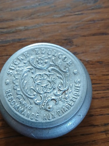 Petite boite metal - metal, ancien
