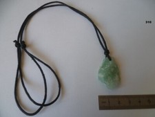 PENDENTIF PIERRE BRUTE