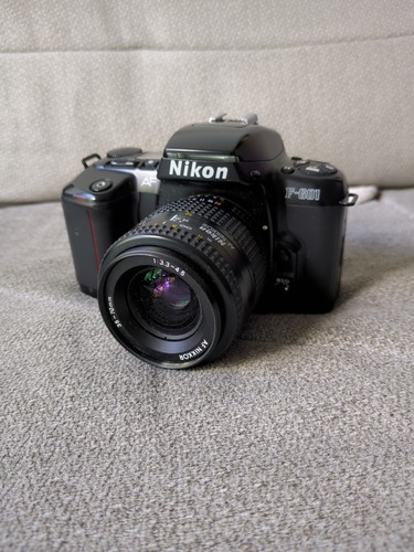 Nikon 601 zoom - ,