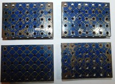 4 PLAQUES A REBORDS BLEU OR