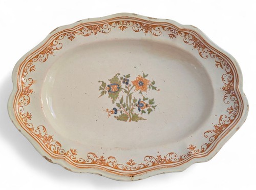 Moustier plat fience - plat, xviii