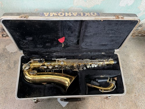 Bundy selmer alto saxophone - alto,