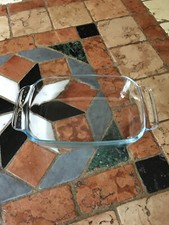 Petit Plat de cuisson   Pyrex  17 x 12 cms