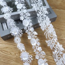 Ruban De Finition En Dentelle