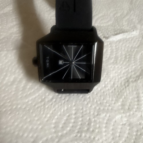 Nixon the small - the, quartz