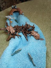 Canada USA Playmobil - Castors avec barrage de branches, hutte, héron, loutres