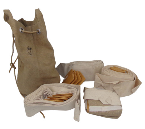 Sac contenant deux attelles - , et