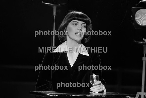 Mireille mathieu exclusive - mathieu,