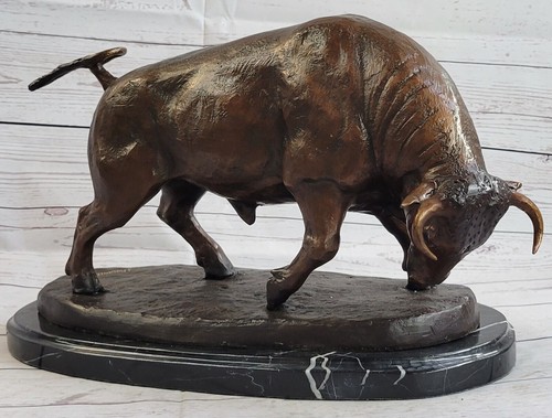 Sculpture statue bronze - sculpture,