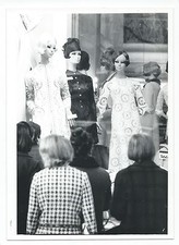 U016 Photographie vintage Originale Vitrine Mannequin soldes Femme women