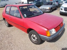 Moyeu avant gauche PEUGEOT 205